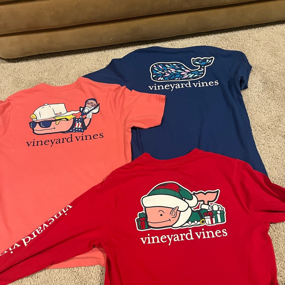 3 vineyard vines tee shirts